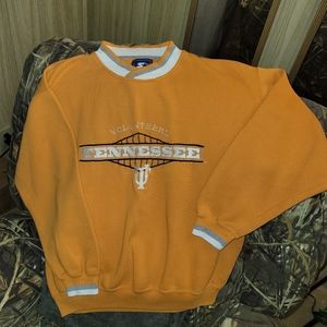 Vintage STARTER University of Tennessee Volunteers sweatshirt. Wow. Nice.